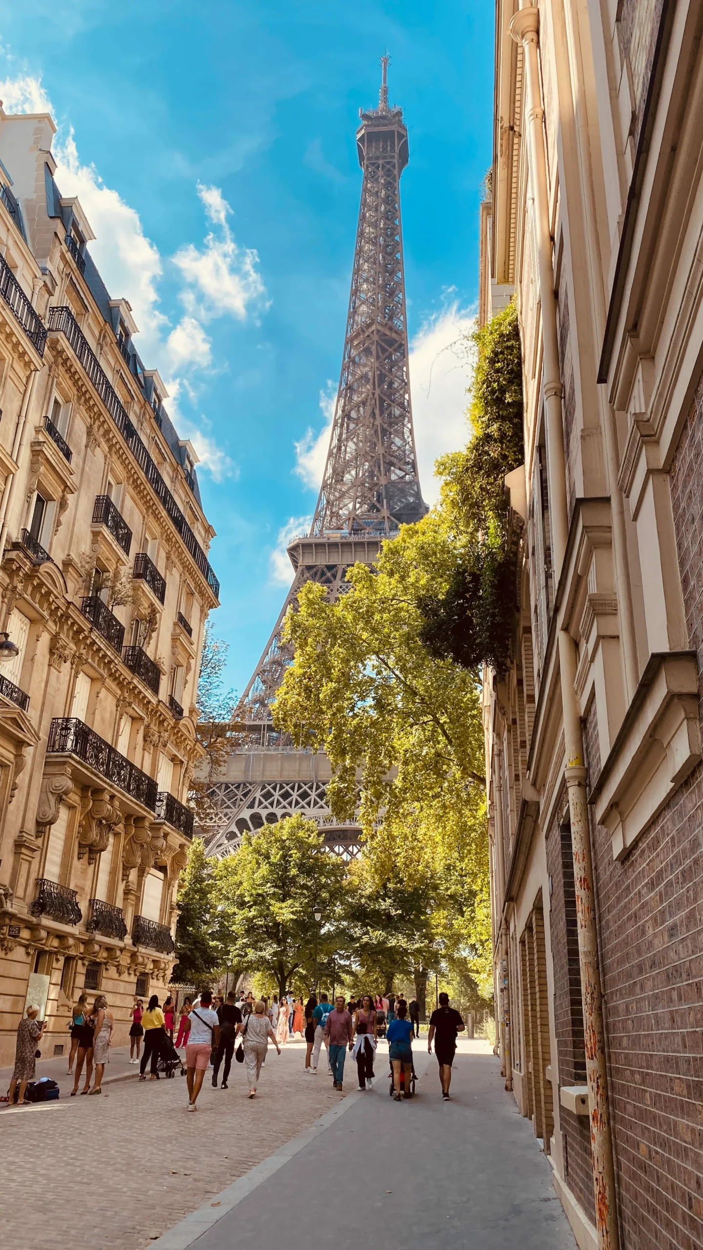 Tour Eiffel - Ouvrir un hôtel