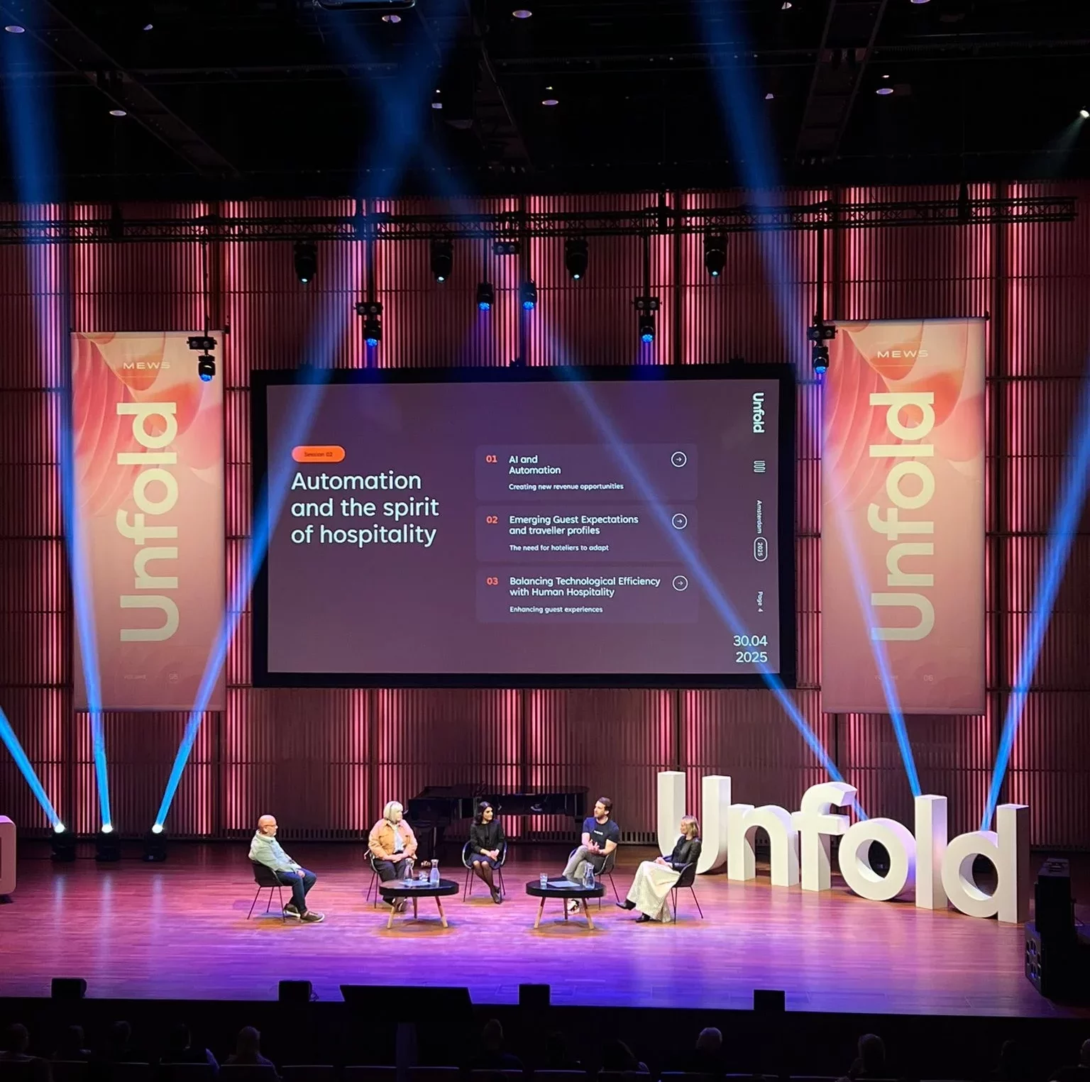 UNFOLD - TABLE RONDE